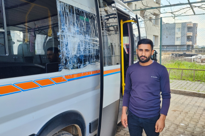 ADANA'DA DOLMUŞA VE SÜRÜCÜLERE CONO SALDIRISI