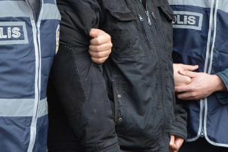 SAHTE HOCA "EVİNİZDE BÜYÜ VAR" DİYEREK DOLANDIRDI