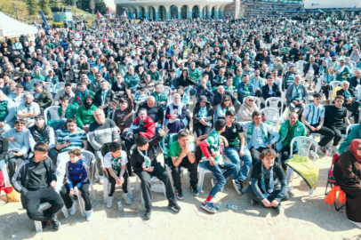 BURSASPOR  TARAFTARI TEK YÜREK OLDU