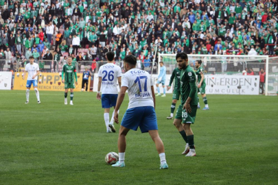 BURSASPOR ZOR DEPLASMANDAN 3 PUANLA DÖNDÜ