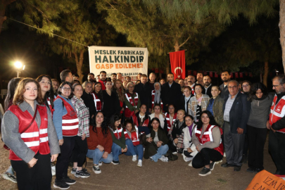 İZMİR MESLEK FABRİKASI İÇİN DAYANIŞMA NÖBETİ DEVAM EDİYOR