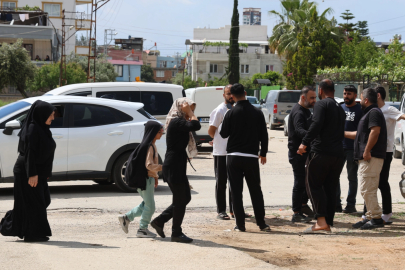 ADANA'DA OKUL ÇEVRESİNDEKİ SİLAH SESLERİ!