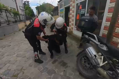BOĞAZINA ŞEKER KAÇAN MOTORCUYU POLİS BÖYLE KURTARDI