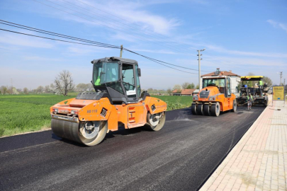 BURSA BÜYÜKŞEHİR İNEGÖL’DE YOLLARI YENİLENİYOR