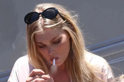 SİGARA SATIŞINA İNGİLTERE'DE ÖMÜR BOYU YASAK