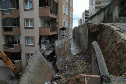 BURSA’DA İSTİNAT DUVARI ÇÖKTÜ: 2 BLOK TAHLİYE EDİLDİ