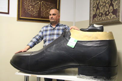 222 NUMARALIK DEV AYAKKABI ÜRETİLDİ