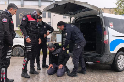 BURSA'DA POLİSE DİRENDİ, BİBER GAZINI YEDİ