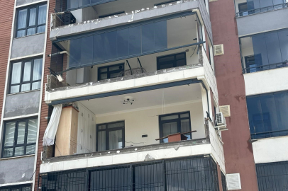GAZİANTEP’TE FELAKET: BALKONLAR YIKILDI, CAMLAR PATLADI