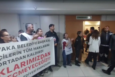KARŞIYAKA’DA MEMURLARDAN BAŞKAN ÜNSAL'A ALKIŞLI PROTESTO