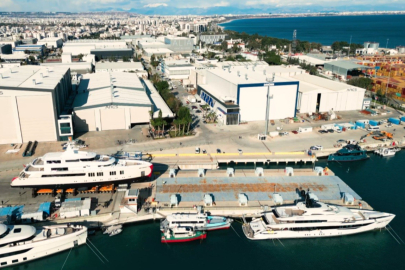 MİLYARDERLERİN YÜZEN SARAYLARI ANTALYA'DA İNŞA EDİLİYOR