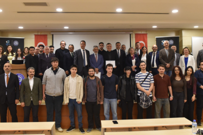 GENÇ İLETİŞİMCİLER 15 TEMMUZ RUHUNU MANŞETLERE TAŞIDI