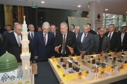 MUKADDES EMANETLER SERGİSİ OSMANGAZİ’DE YOĞUN İLGİ GÖRÜYOR
