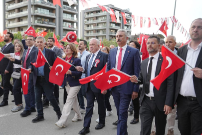 19 MAYIS NİLÜFER’DE MARŞLAR VE BAYRAKLARLA KUTLANDI