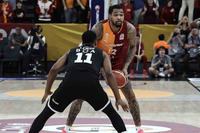 BEŞİKTAŞ İLE GALATASARAY YARI FİNAL İÇİN PARKEYE ÇIKIYOR
