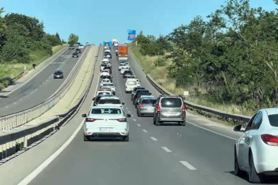 BAYRAM DÖNÜŞ YOĞUNLUĞU BURSA YOLLARINI KİLİTLEDİ