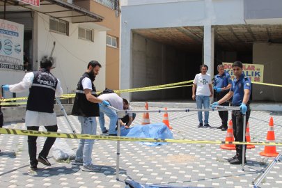 ADANA’DA EMEKLİ POLİS BIÇAKLI SALDIRIDA OĞLUNU VURDU