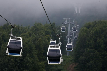 BURSA'DA ÖĞRENCİLERE KARNE HEDİYESİ TELEFERİKTEN