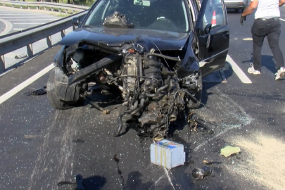 BARİYERLERE ÇARPAN OTOMOBİLE SERVİS MİNİBÜSÜ ÇARPTI
