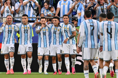 MESSI'DEN HAT-TRICK: ARJANTİN'DEN FARKLI BAŞLANGIÇ