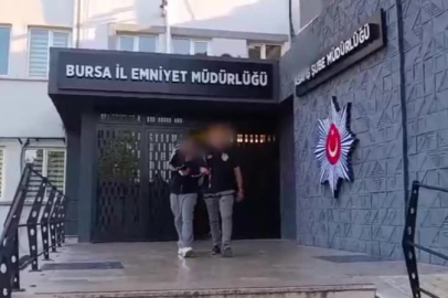 BURSA POLİSİ, 2 HIRSIZI KAMERA KAYITLARIYLA YAKALADI
