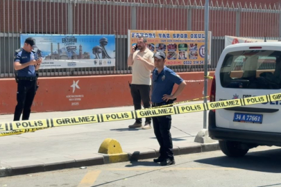 TELEFONCUYA KURYE KILIĞINDA GELİP KURŞUN YAĞDIRDI: 1 ÖLÜ