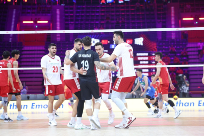 A MİLLİ ERKEK VOLEYBOL TAKIMI’NDAN 3-0’LIK ZAFER