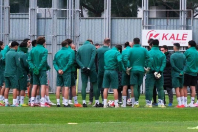 BURSASPOR SÜPER LİG HEDEFİYLE SAHAYA İNİYOR