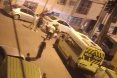 ESENYURT'TA İKİ AİLE BİRBİRİNE GİRDİ: SOPALI KAVGA KAMERADA