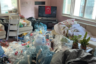 OSMANGAZİ'DEKİ ÇÖP EVDEN TAM 5 TON ATIK ÇIKTI!