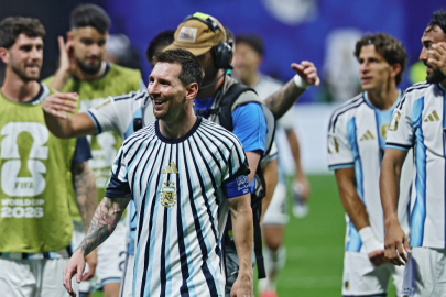 MESSİ VE ENZO ARJANTİN'İ ÇEYREK FİNALE TAŞIDI
