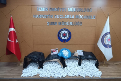 İZMİR'DE ZEHİR TACİRLERİNE BASKIN: 3 TUTUKLAMA