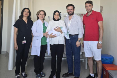 BURSA'DA ANNE KARNINDA HAYAT KURTARAN MÜDAHALE