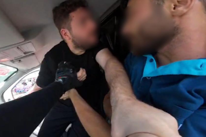NİĞDE'DE YOL VERME KAVGASI KAMERAYA YANSIDI