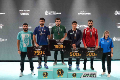 BURSA BÜYÜKŞEHİR BELEDİYESPOR'DAN MADALYA YAĞMURU