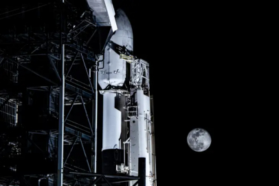 SPACEX'TEN AY'A ÇARPAN ROKET PARÇASIYLA İLGİLİ AÇIKLAMA