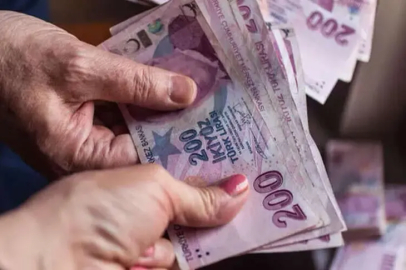 YAŞLI VE ENGELLİ AYLIKLARI ZAMLI OLARAK HESAPLARA YATIRILIYOR