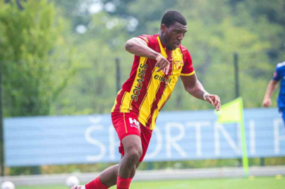 GÖZTEPE’DE ARMSTRONG RÜZGARI: TARAFTARDAN TAM NOT ALDI
