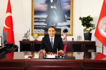 BALÇOVA BELEDİYE BAŞKANI ONUR YİĞİT GÖREVİNE İADE EDİLDİ