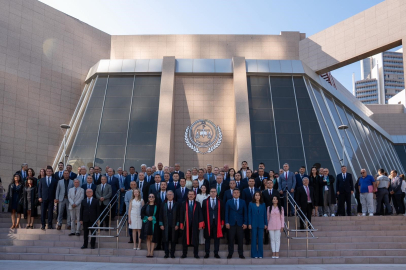 İZMİR'DE YENİ ADLİ YIL TÖRENLE AÇILDI