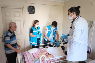 BURSA'DA ŞİFA, HASTALARIN AYAĞINA GİDİYOR