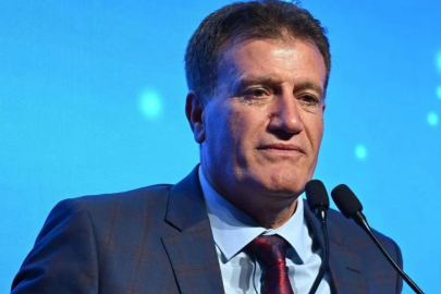 KKTC’DE ULAŞTIRMA BAKANI ARIKLI GÖREVDEN ALINDI