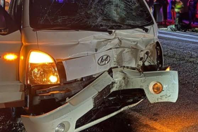 KAVŞAKTA ÖLÜMLE SONUÇLANAN KAZA KAMERADA