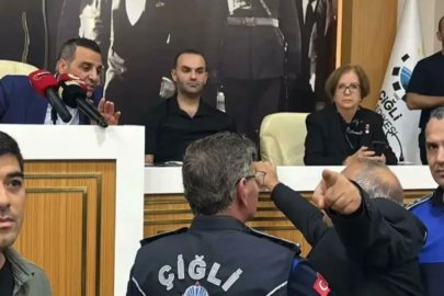 ÇİĞLİ BELEDİYE MECLİSİNDE GERGİNLİK: BAŞKAN YILDIZ'A SU ŞİŞESİ FIRLATILDI