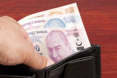 MEMURLARA YILDA İKİ KEZ İKRAMİYE TEKLİFİ MECLİS’TE