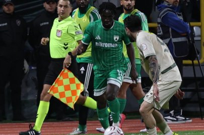 BURSASPOR MUĞLASPOR DEPLASMANINDA 3 GOLLE KAZANDI