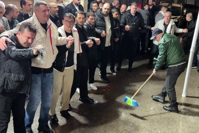 BURSA'DA ''ARNAVUT İNADI'': YAĞMUR ALTINDA DAMAT EĞLENCESİ
