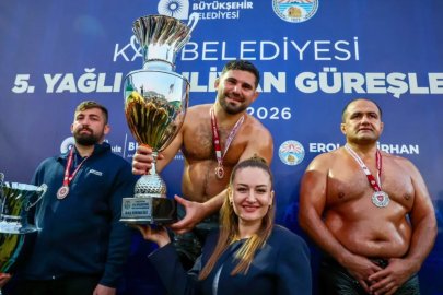 ERKAN TAŞ, KAŞ YAĞLI GÜREŞLERİNİN DE GALİBİ OLDU