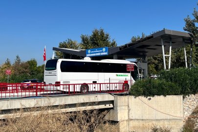 MANİSA OTOGARI'NDA TAHLİYE KRİZİ: OTOBÜSLERLE YOLU TIKADILAR
