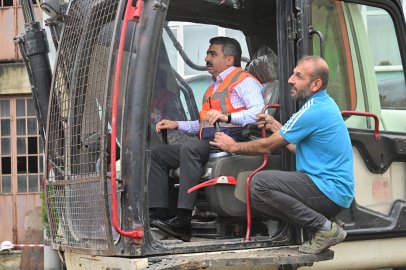 YILDIRIM BELEDİYESİ BAŞKANI 3 BİNANIN YIKIMINA BAŞLADI